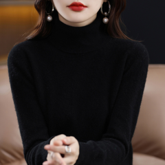 Women’s Cashmere-Blend Slim Turtleneck Jumper in Black