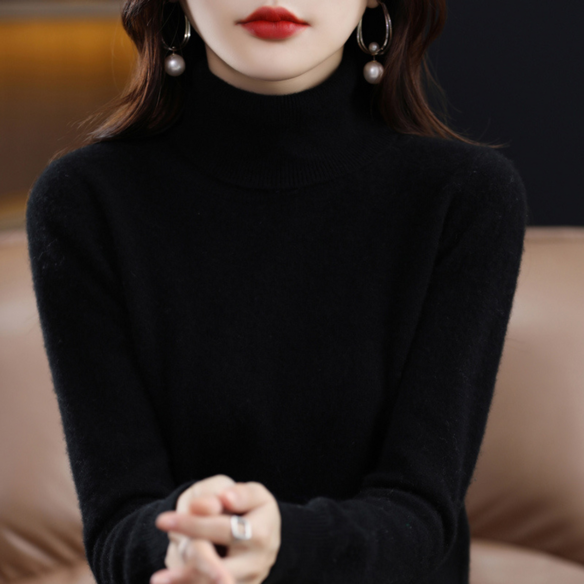 Women’s Cashmere-Blend Slim Turtleneck Jumper in Black