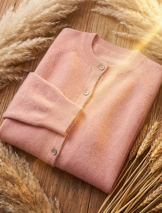 Women’s Merino Button-Front Cardigan in Pink