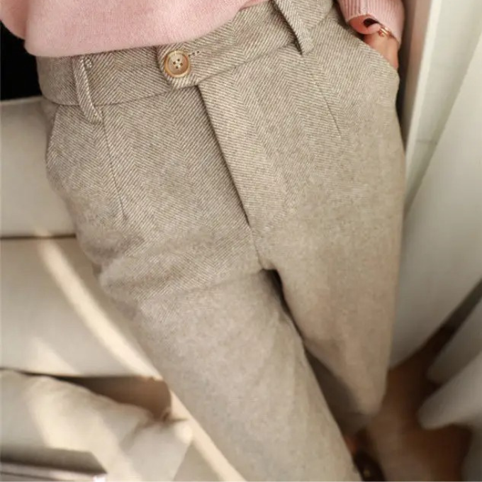 Men’s Tailored Herringbone Trousers in Beige