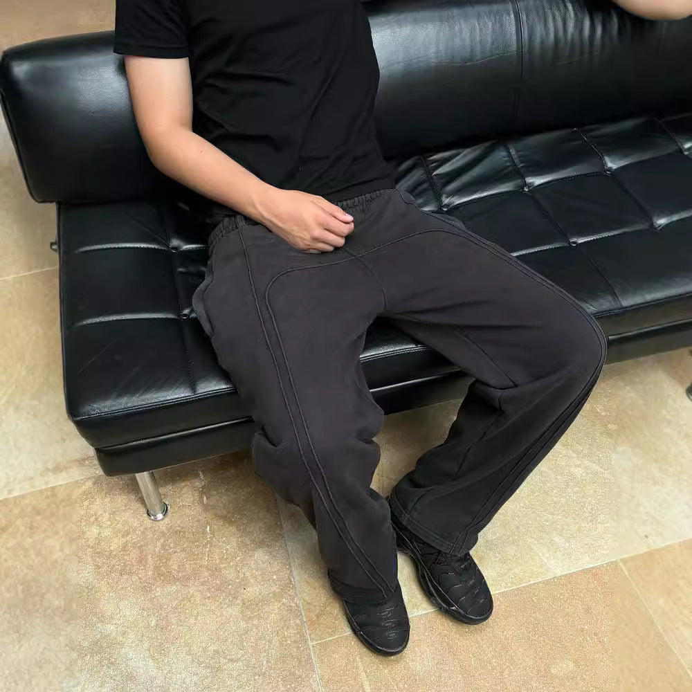 Men’s Wide-Leg Cargo Joggers