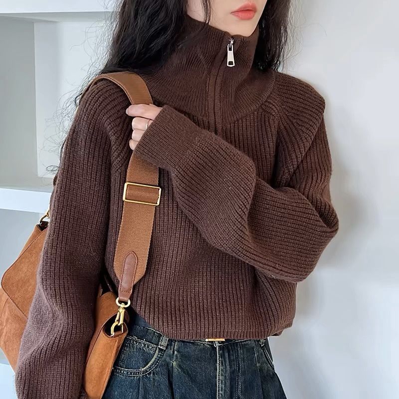 Women’s Oversized Quarter-Zip Knit Jumper in Brown