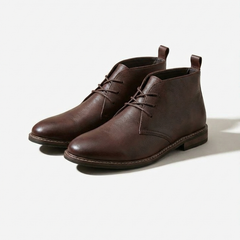 Men’s Leather Welt-Detail Chukka Boots in Coffee