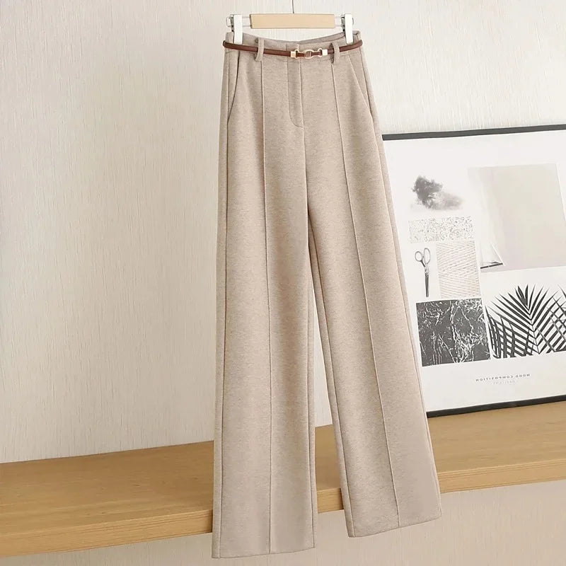 Women’s Lambswool Straight-Leg Tailored Trousers in Apricot