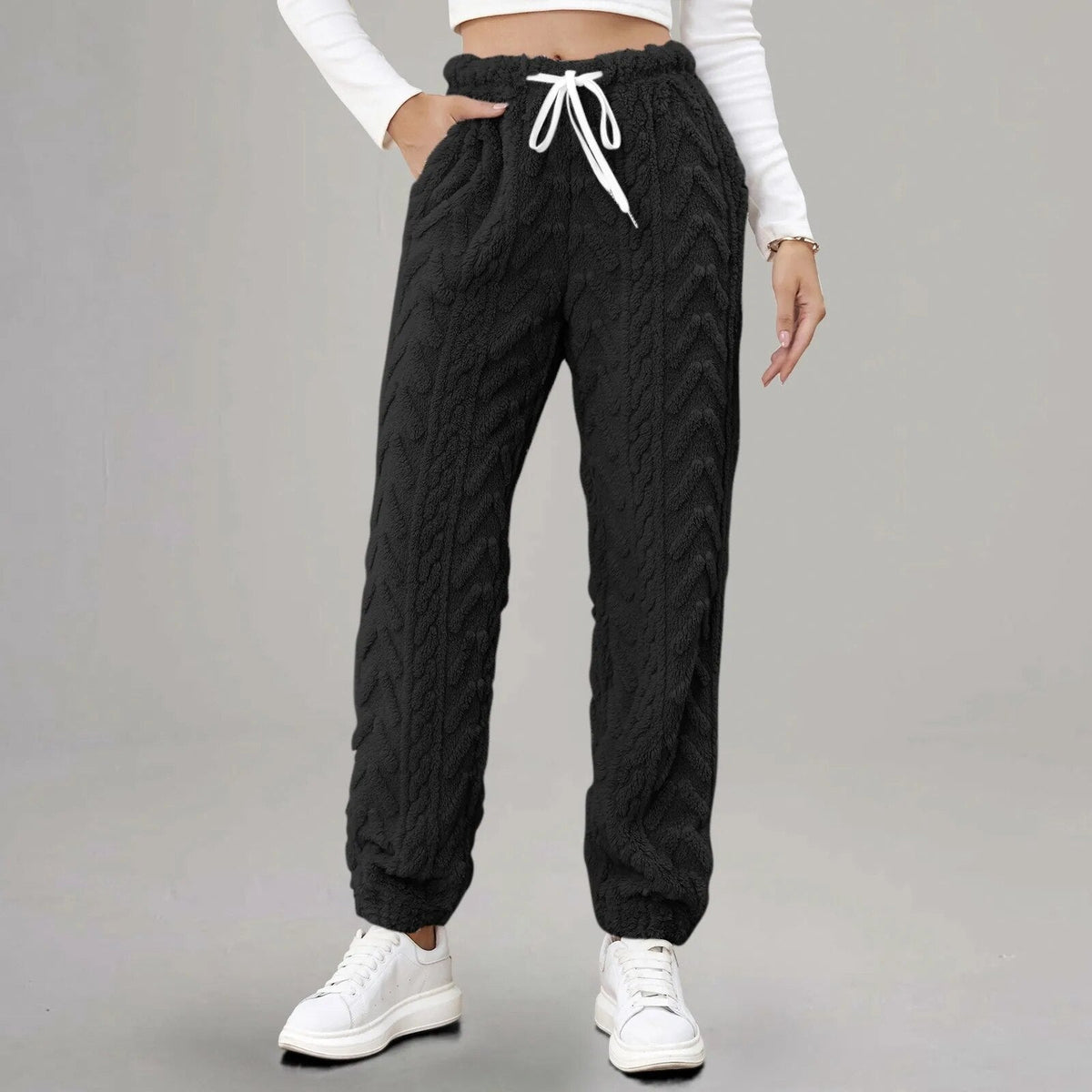 Women’s Patterned Cotton Drawstring Joggers in Black