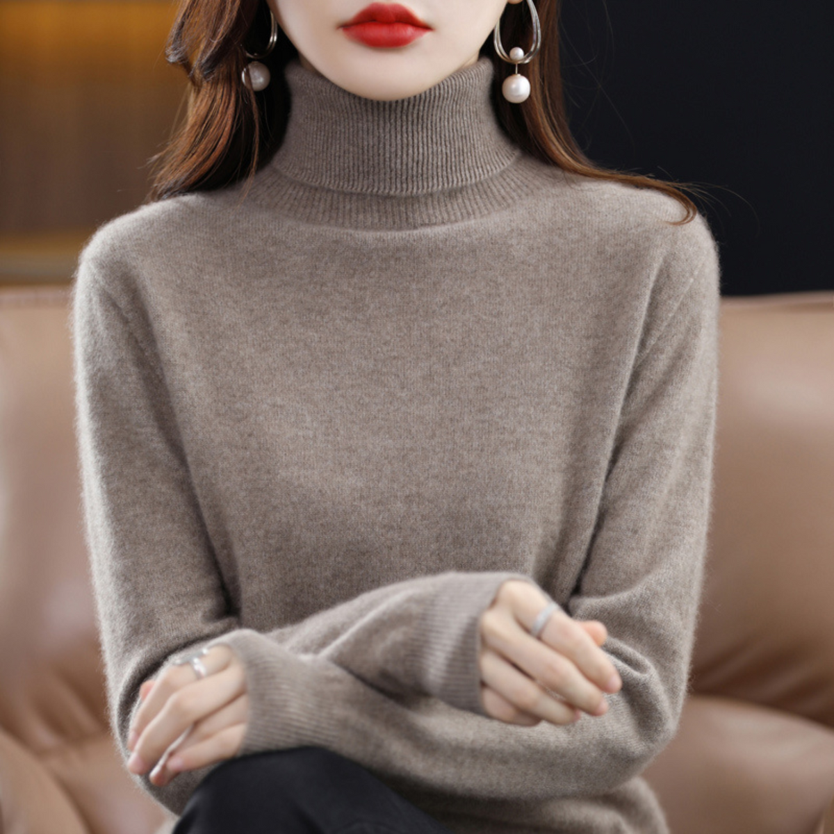 Women’s Cashmere-Blend Slim Turtleneck Jumper in Dark Brown
