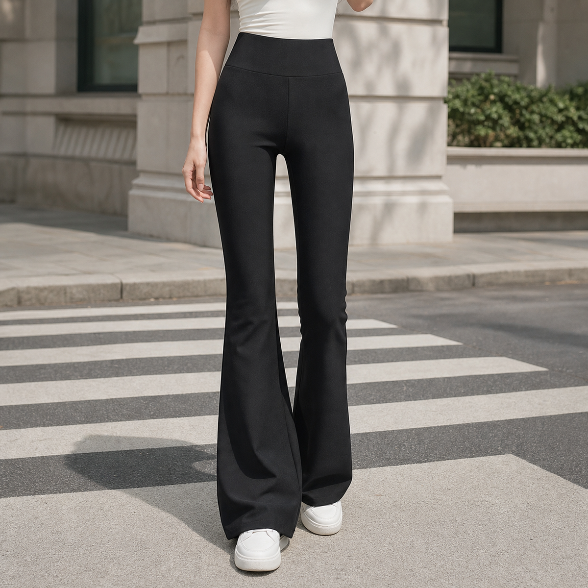 Women’s High-Rise Pull-On Full-Length Flared Trousers in Black