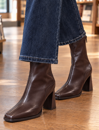 Women’s Square-Toe Flared-Heel Zip Ankle Boots in Brown (Single Lining)