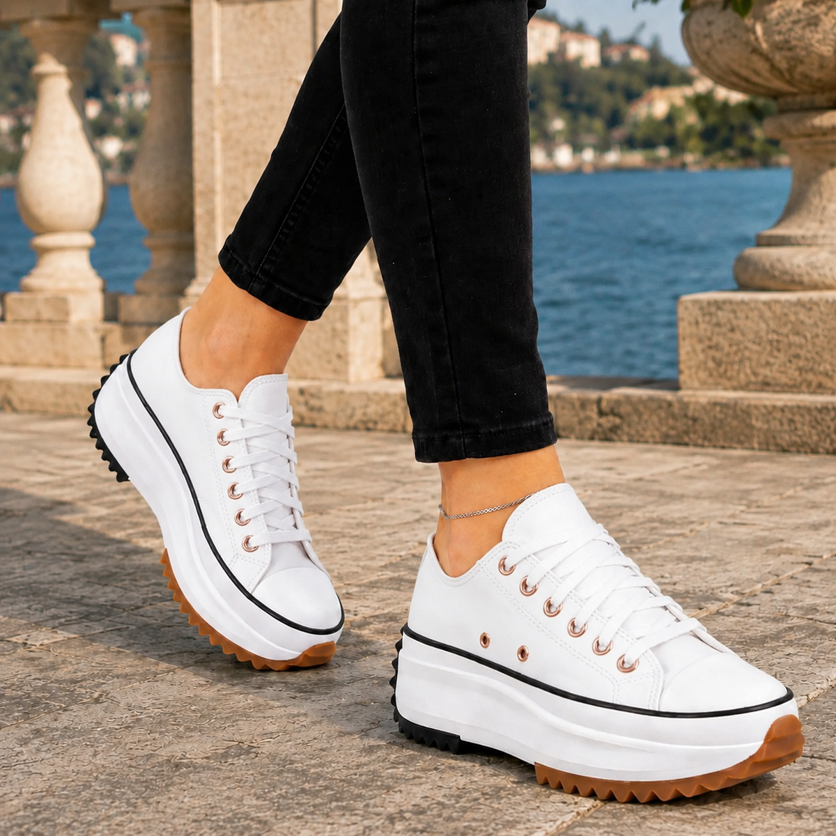 Women’s Toe-Cap Lace-Up Platform Trainers in White