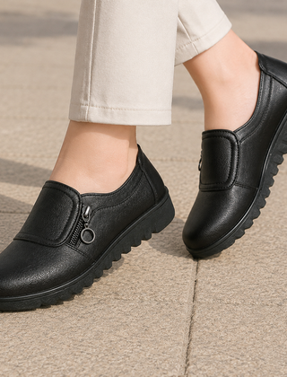 Women’s Padded-Vamp Side-Zip Casual Shoes in Black
