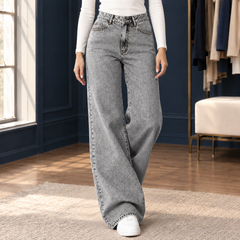 Women’s High-Rise Curved-Pocket Wide-Leg Jeans in Light Grey