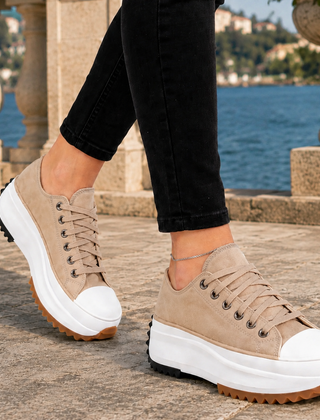 Women’s Toe-Cap Lace-Up Platform Trainers in Beige