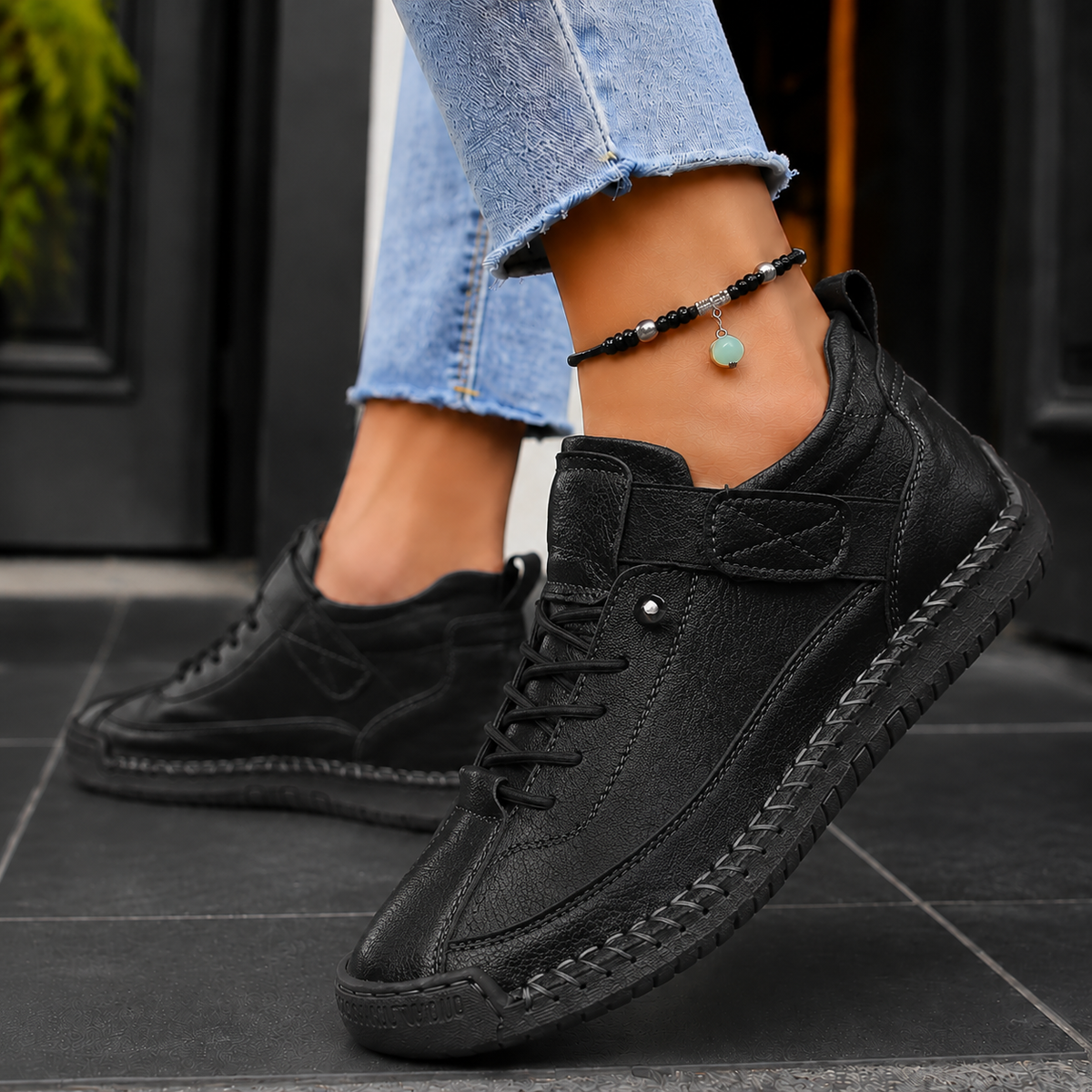 Women’s Strap-Fastening Elastic-Lace Casual Trainers in Black
