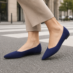 Women’s Ribbed Pointed-Toe Low-Heel Courts in Sapphire Blue