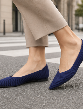 Women’s Ribbed Pointed-Toe Low-Heel Courts in Sapphire Blue