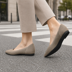 Women’s Ribbed Pointed-Toe Low-Heel Courts in Khaki